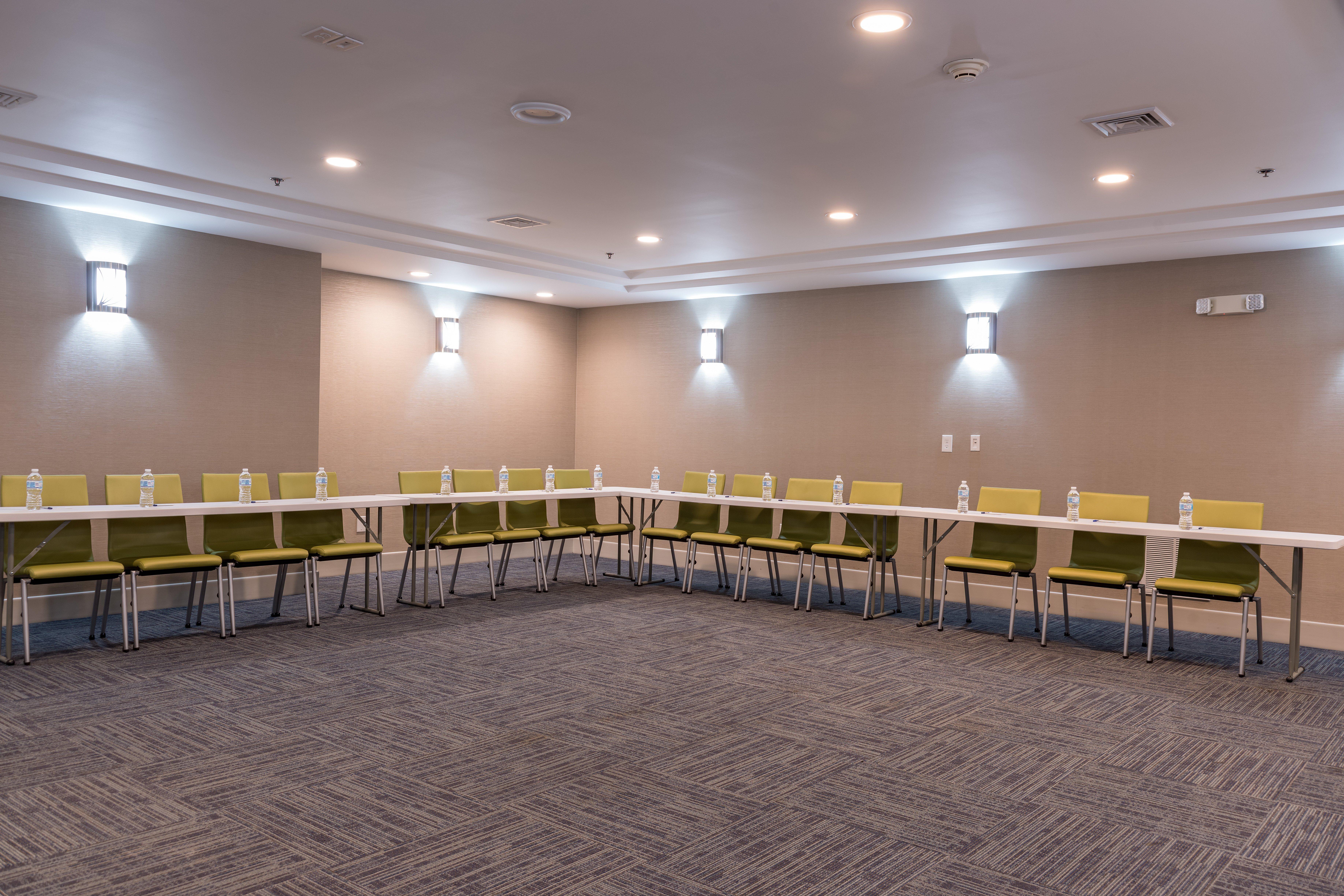 Holiday Inn Express Hartford-Newington By Ihg מראה חיצוני תמונה