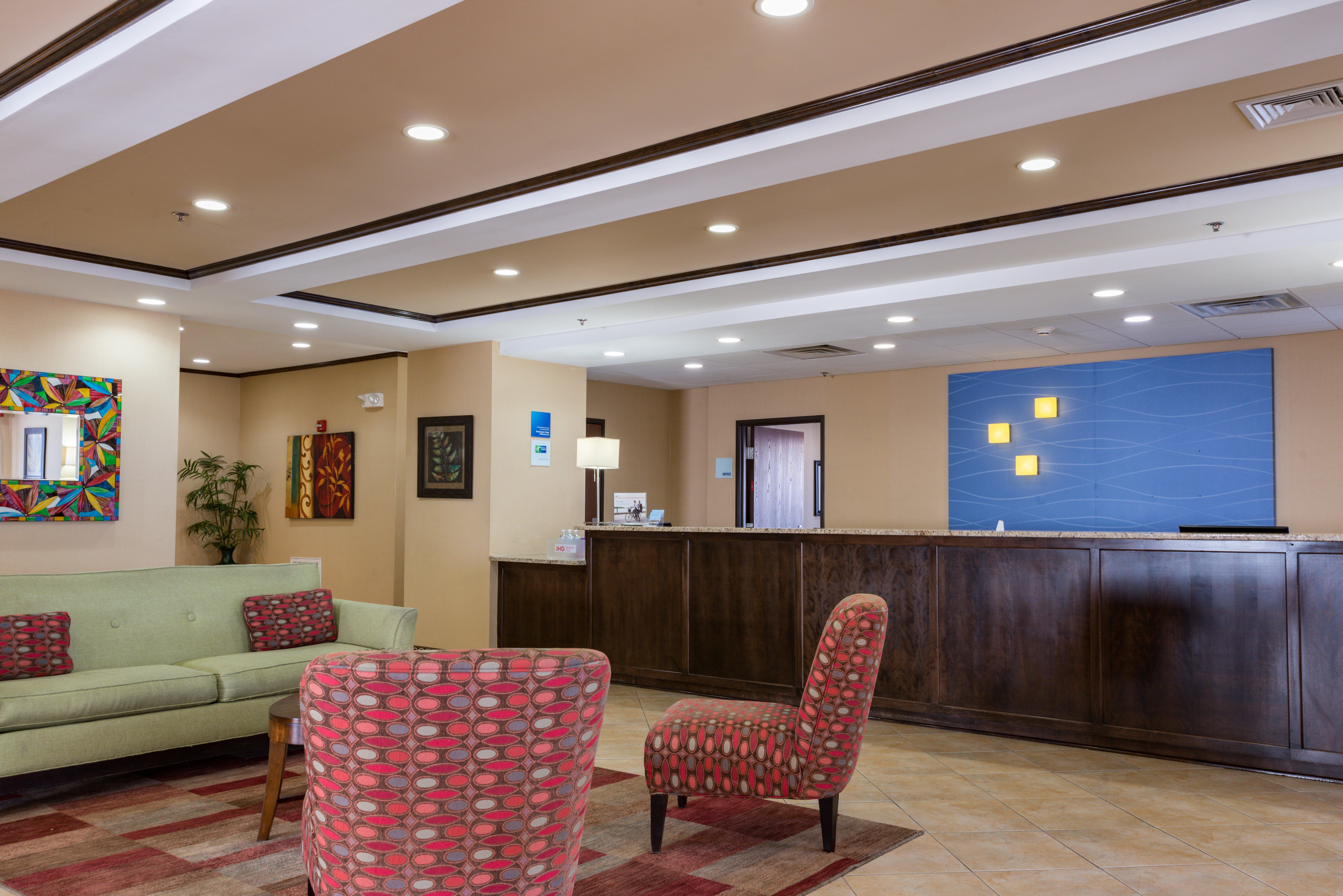Holiday Inn Express Hartford-Newington By Ihg מראה חיצוני תמונה
