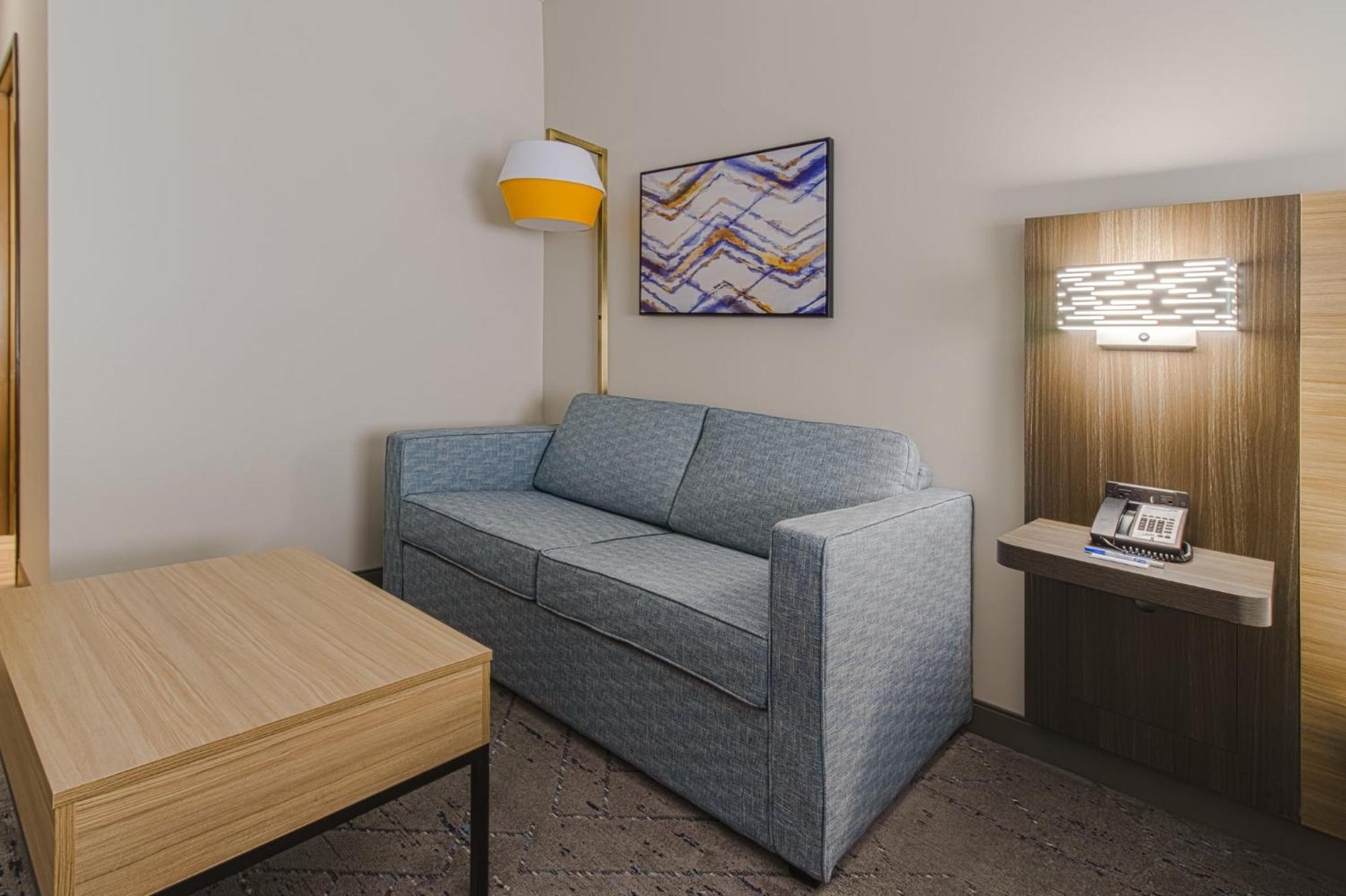 Holiday Inn Express Hartford-Newington By Ihg מראה חיצוני תמונה