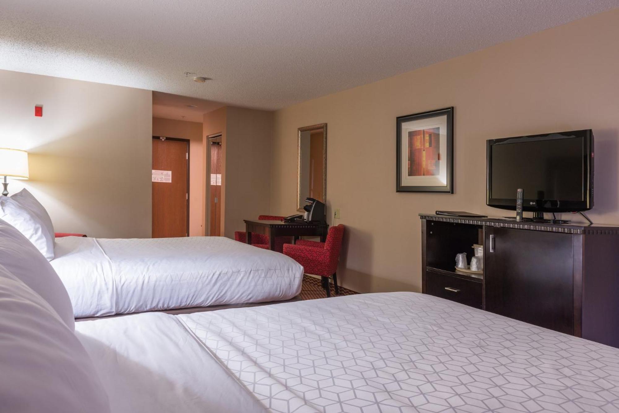Holiday Inn Express Hartford-Newington By Ihg מראה חיצוני תמונה
