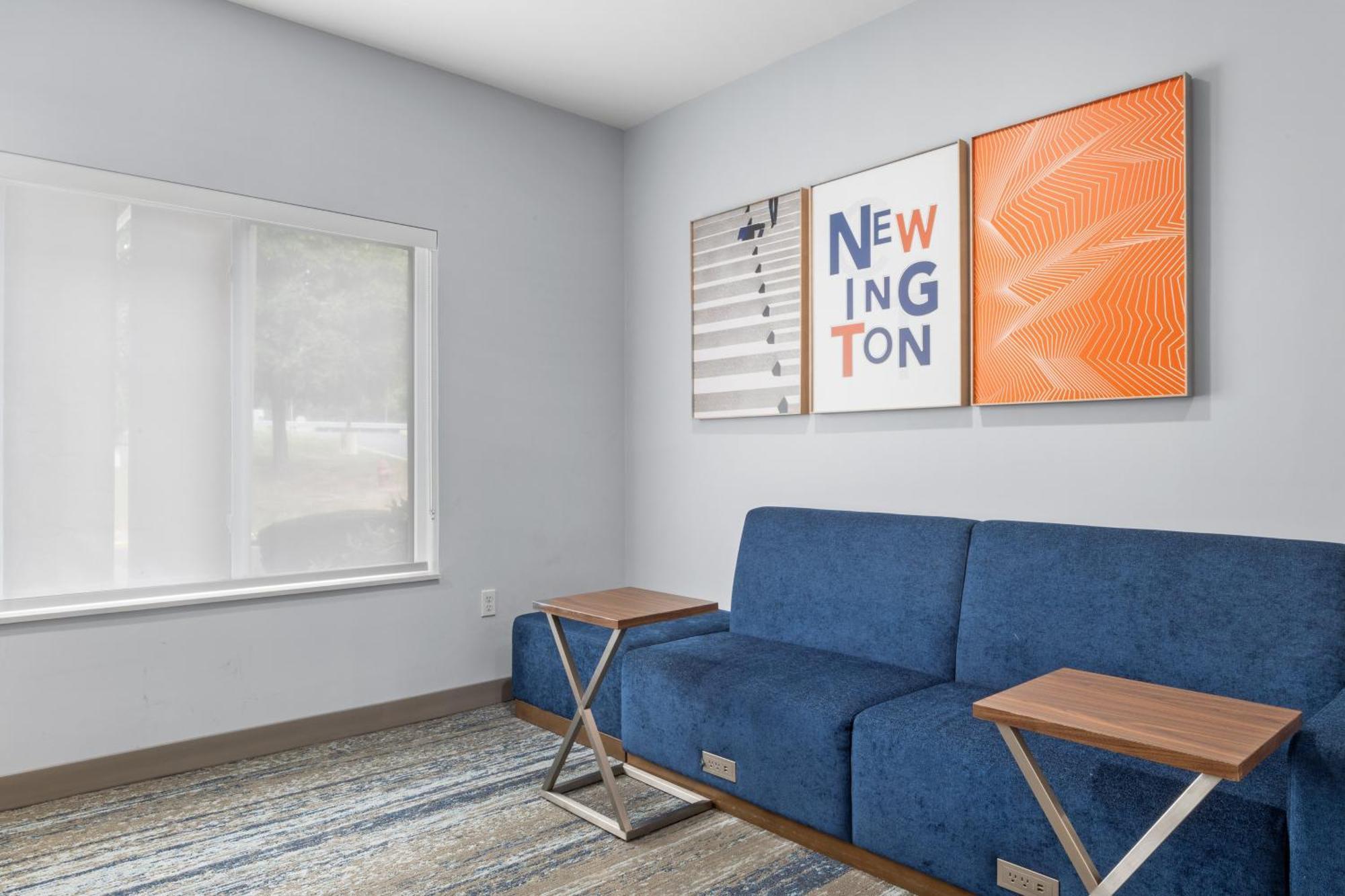 Holiday Inn Express Hartford-Newington By Ihg מראה חיצוני תמונה