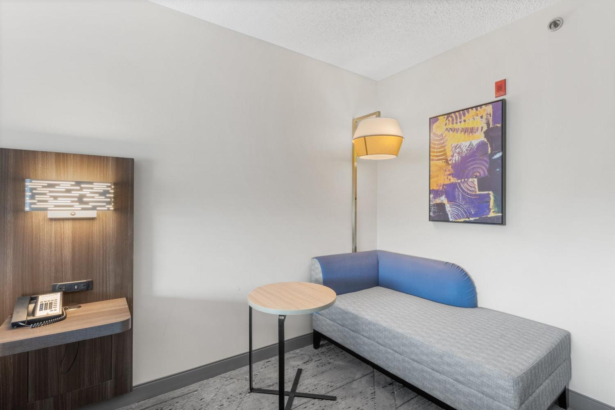 Holiday Inn Express Hartford-Newington By Ihg מראה חיצוני תמונה