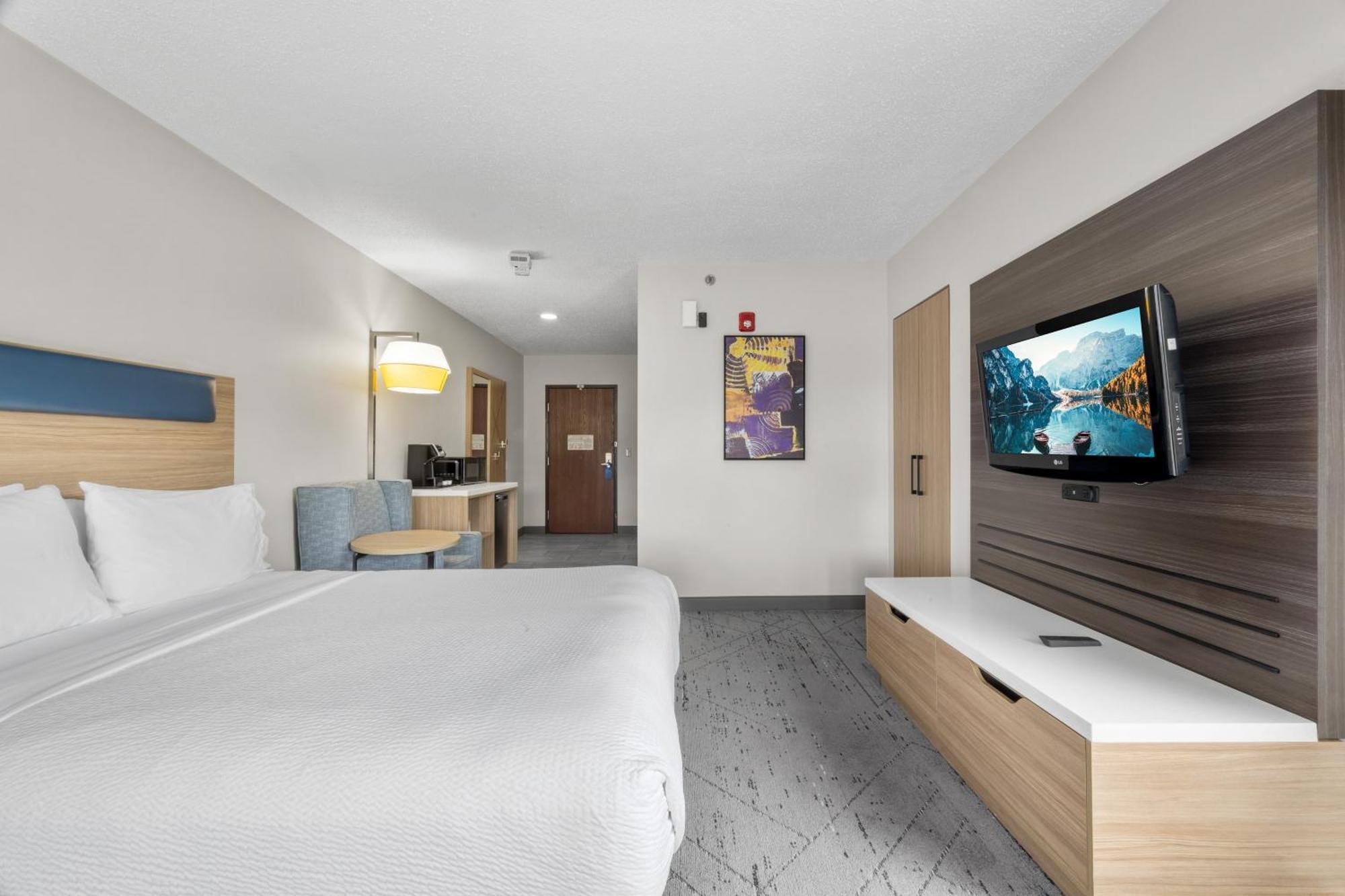 Holiday Inn Express Hartford-Newington By Ihg מראה חיצוני תמונה